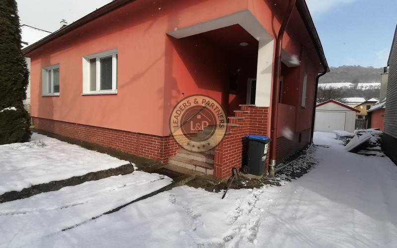 Znížená cena!!! Jedinečný rodinný dom situovaný v krásnom prostredí obce Horné Srnie