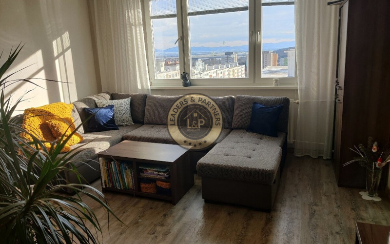 3 izbový byt Košice - KVP, Čordákova, kompl. rek., loggia, špajza, kumbál v byte, zariadenie v cene