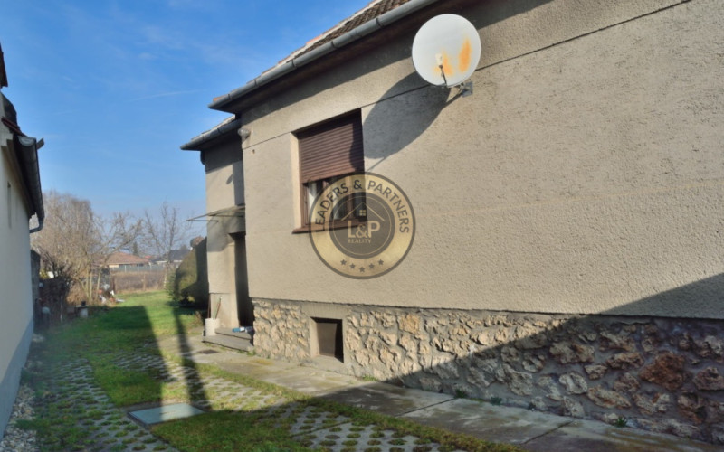 Rodinný dom s veľkým pozemkom v obci Kúty