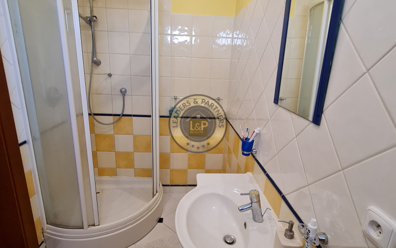 Rodinný dom Košice - okolie, Komárovce, dvojgaráž, terasa, krb