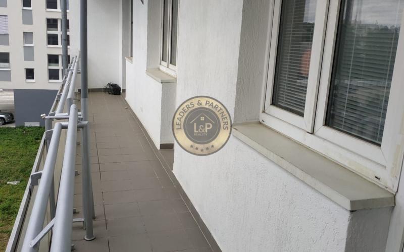 PRENÁJOM 4 IZBOVÝ BYT - STROMOVÁ NOVÉ MESTO