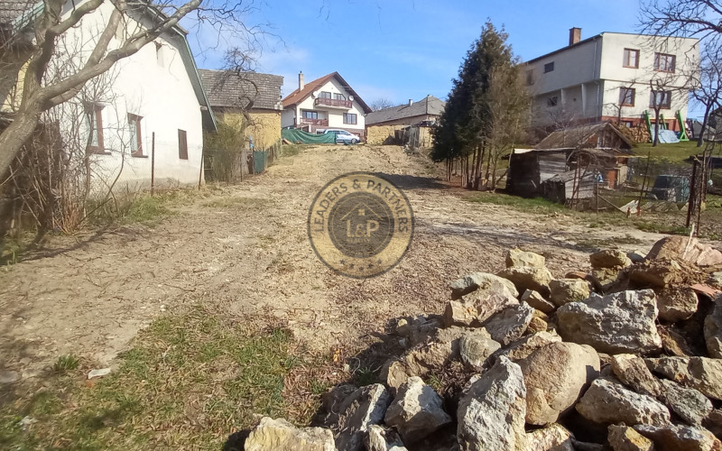 Na predaj stavebný pozemok v obci Dubodiel!!!