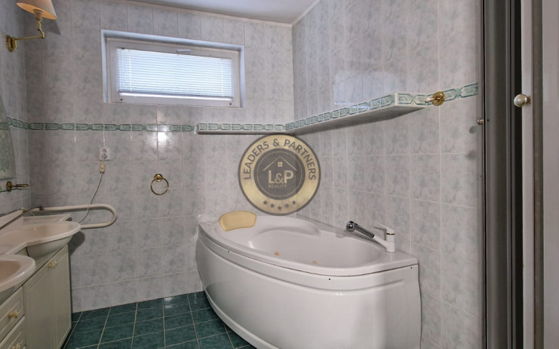 VEĽKOMETRÁŽNÝ BYT PRE RODINU, DÚBRAVKA