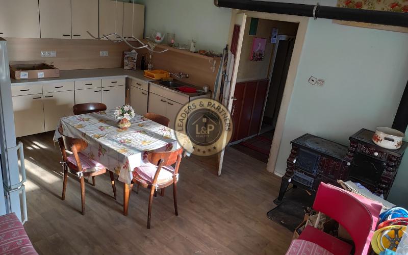 Ponúkame na predaj rodinný dom v Čáčove