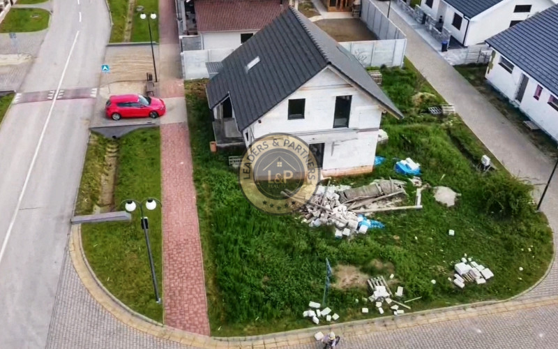 Rozostavaný 4 izbový dom, Pečeňady