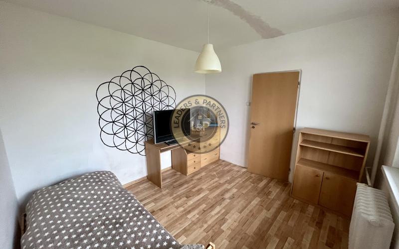 PREDAJ KRÁSNY 3 IZBOVÝ BYT, HÚŠČAVOVA DÚBRAVKA