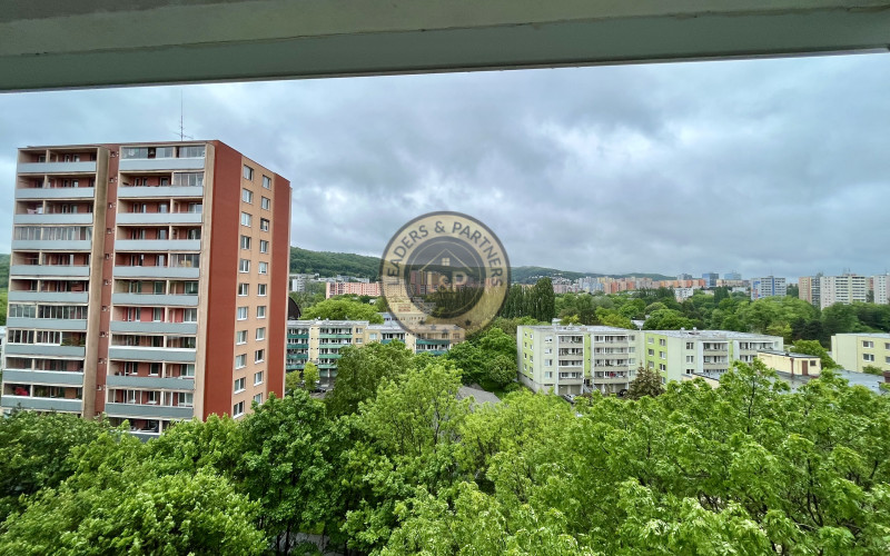 PREDAJ KRÁSNY 3 IZBOVÝ BYT, HÚŠČAVOVA DÚBRAVKA