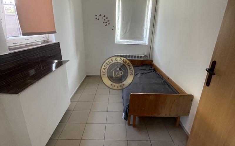 Prenájom 4-izbového domu v Zavare