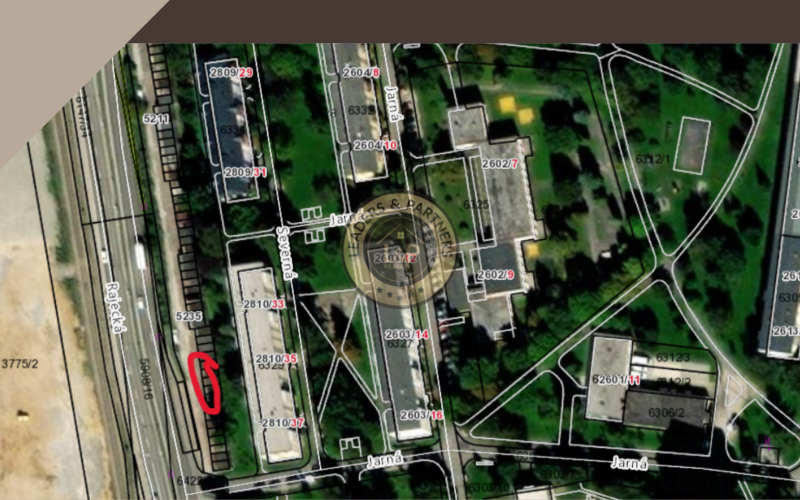 REZERVOVANÉ!!! ZNÍŽENÁ CENA! Exkluzívne Priestranná garáž v Žiline - Rajecká cesta