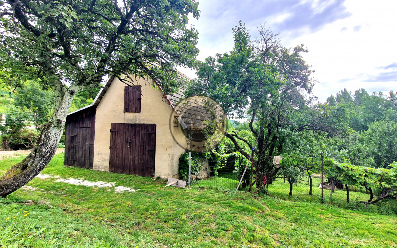 U KOVÁČOV / Podkozince - Chalupa v kľudnej lokalite
