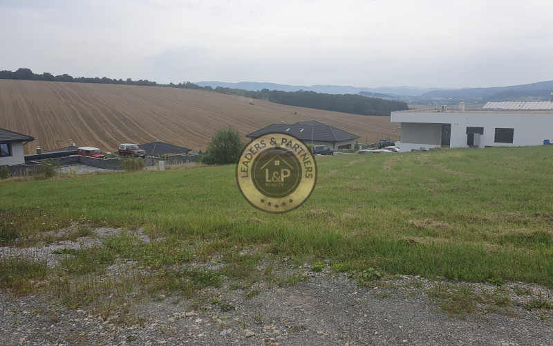 Predaj stavebný pozemok v obci Župčany 2116 m2