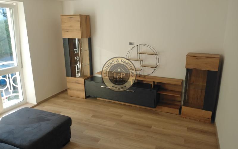 Rezervované -Prenájom 2 izbový byt  ul .Šoltésovej  s garážou Staré Mesto