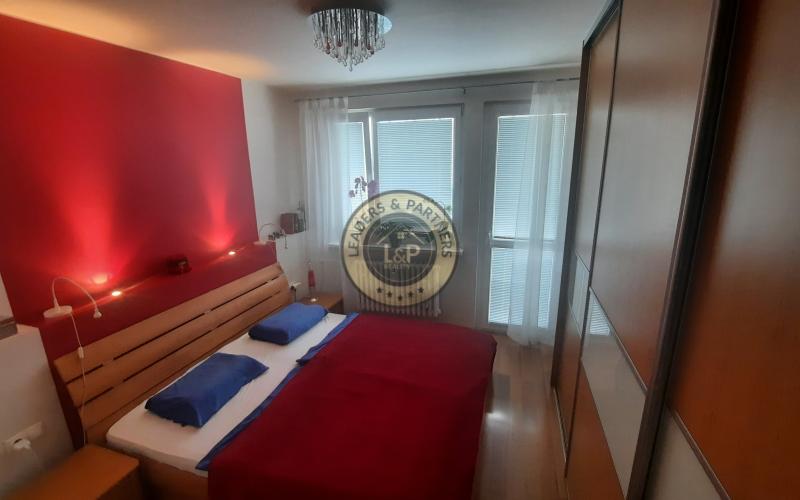 PREDAJ, KRÁSNY, PRIESTRANNÝ 4-IZBOVÝ BYT NA RAJČIANSKEJ ULICI