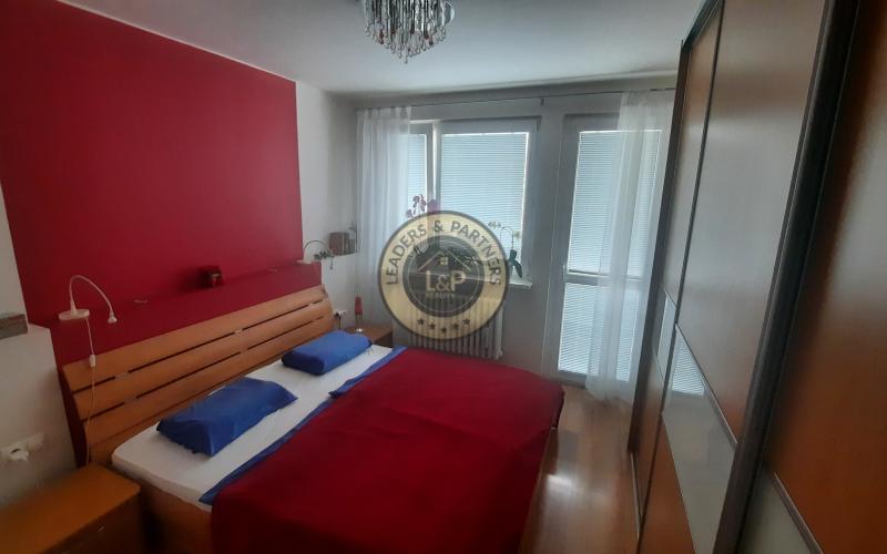 PREDAJ, KRÁSNY, PRIESTRANNÝ 4-IZBOVÝ BYT NA RAJČIANSKEJ ULICI