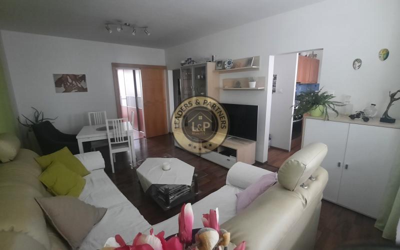 PREDAJ, KRÁSNY, PRIESTRANNÝ 4-IZBOVÝ BYT NA RAJČIANSKEJ ULICI