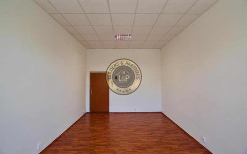 PRENAJATÉ Na prenájom väčšia kancelária, Moyzesova ul., Košice-Staré Mesto, 22,5 m2