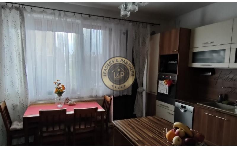 PREDANÉ! Veľký 2 izbový byt 68m2 Košice - Juh ul. Šoltésovej + loggia