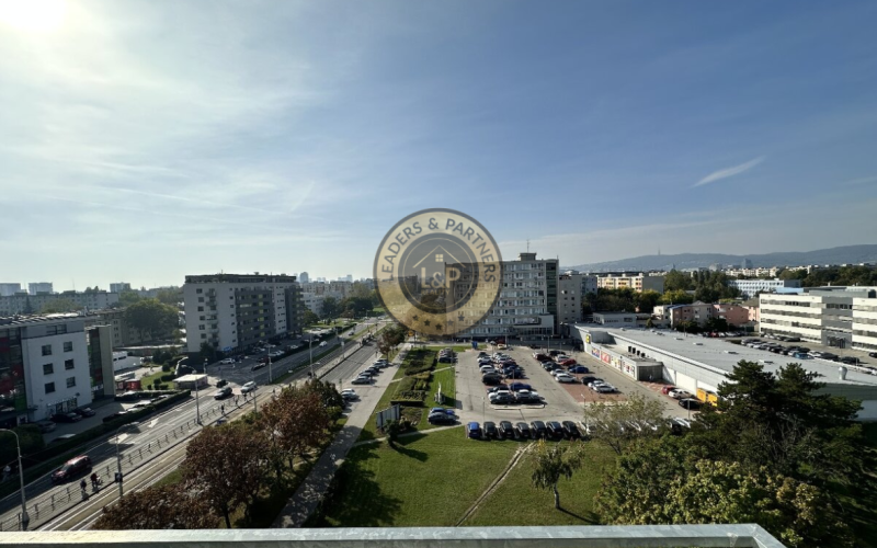 PREDAJ , NÁDHERNÝ , 1,5-IZBOVÝ BYT , RUŽINOV , RUŽINOVSKÁ ULICA