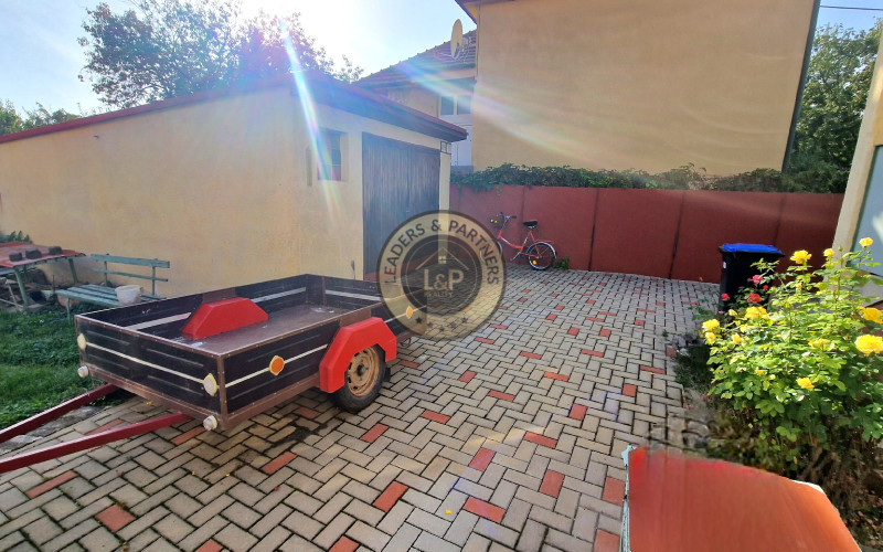 *NOVÁ CENA* veľký rodinný dom s garážou a krásnym pozemkom Piešťany/ Sládkovičova