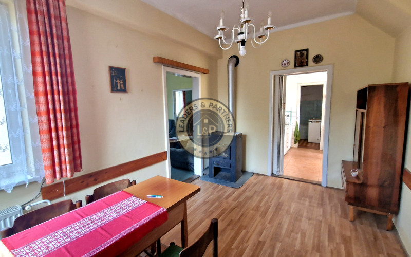 *NOVÁ CENA* veľký rodinný dom s garážou a krásnym pozemkom Piešťany/ Sládkovičova