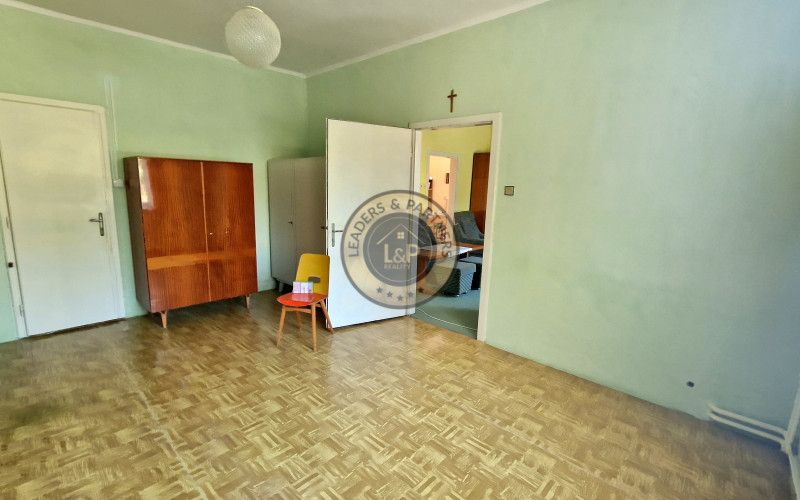 *NOVÁ CENA* veľký rodinný dom s garážou a krásnym pozemkom Piešťany/ Sládkovičova