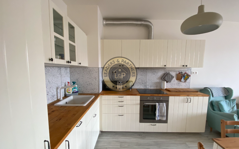 PREDAJ, NÁDHERNÝ, 2-IZBOVÝ BYT, PETRŽALKA SLNEČNICE VILADOMY