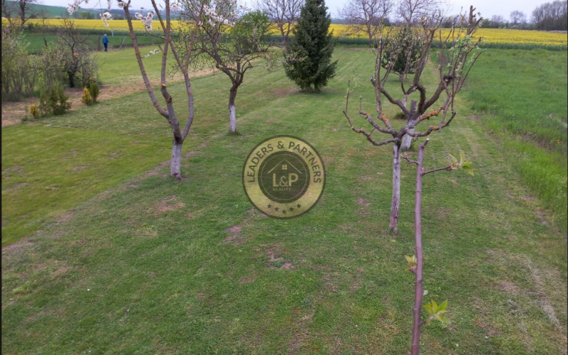 Na predaj záhrada Lúčnica nad Žitavou 1000m2