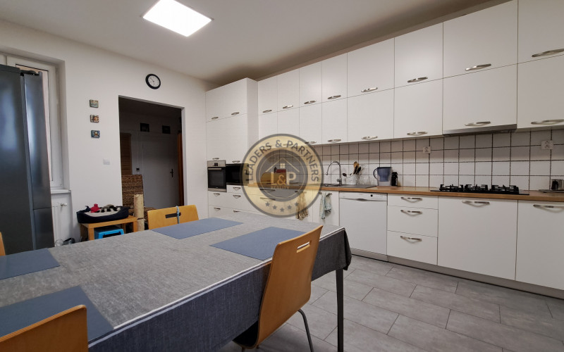 Veľký 4 izbový tehlový byt v centre Košíc, Masarykova ul.