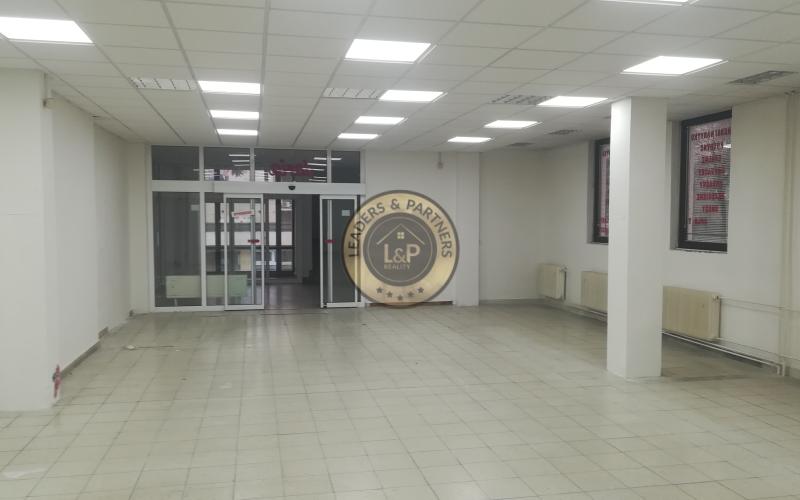 PREDAJ OBCHODNÉ CENTRUM ŠAFRÁN PRIEVIDZA NÁMESTIE SLOBODY 9