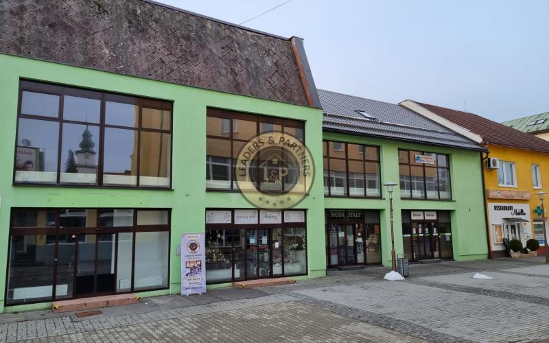 PREDAJ OBCHODNÉ CENTRUM ŠAFRÁN PRIEVIDZA NÁMESTIE SLOBODY 9