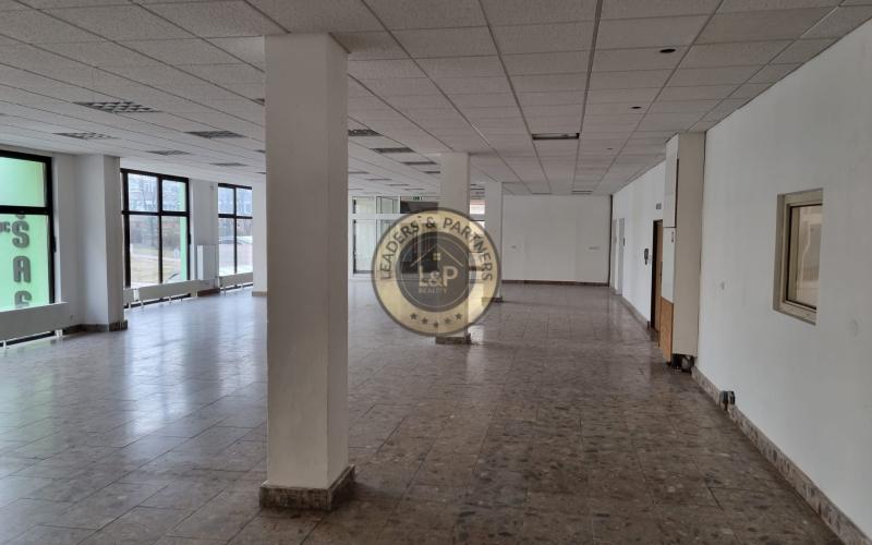 PREDAJ OBCHODNÉ CENTRUM ŠAFRÁN PRIEVIDZA NÁMESTIE SLOBODY 9