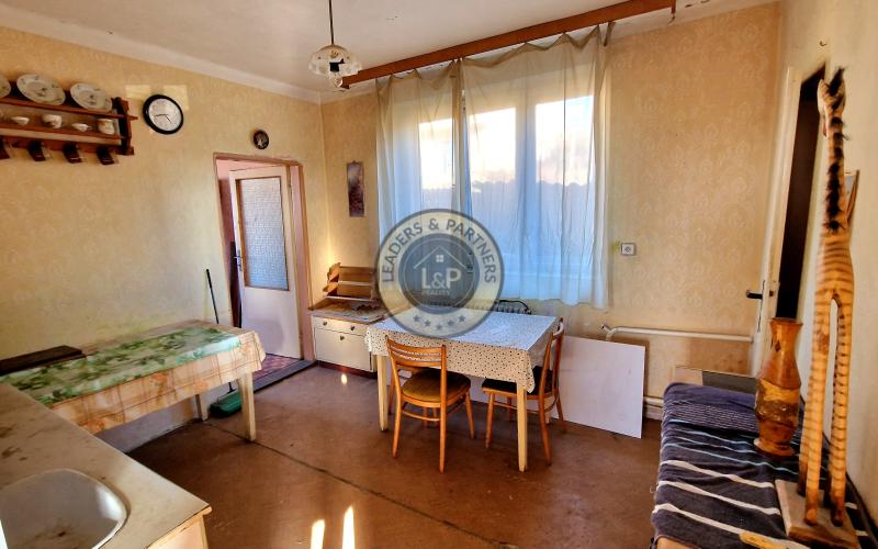 *NA PREDAJ* starší rodinný dom v obci Koplotovce