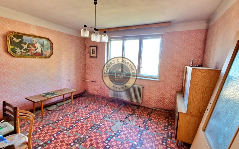 *NA PREDAJ* starší rodinný dom v obci Koplotovce