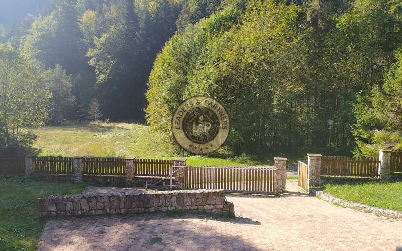 Luxusná chata - rekreačný objekt  - chránené územie