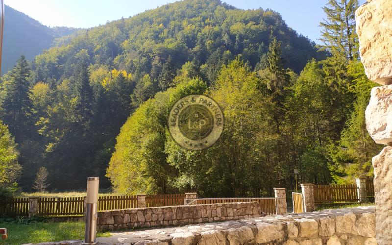 Luxusná chata - rekreačný objekt  - chránené územie