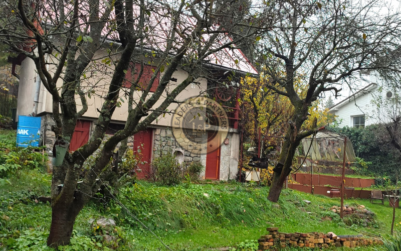 Murovaná chata ,Ke-Západ, ulica Československého odboja.