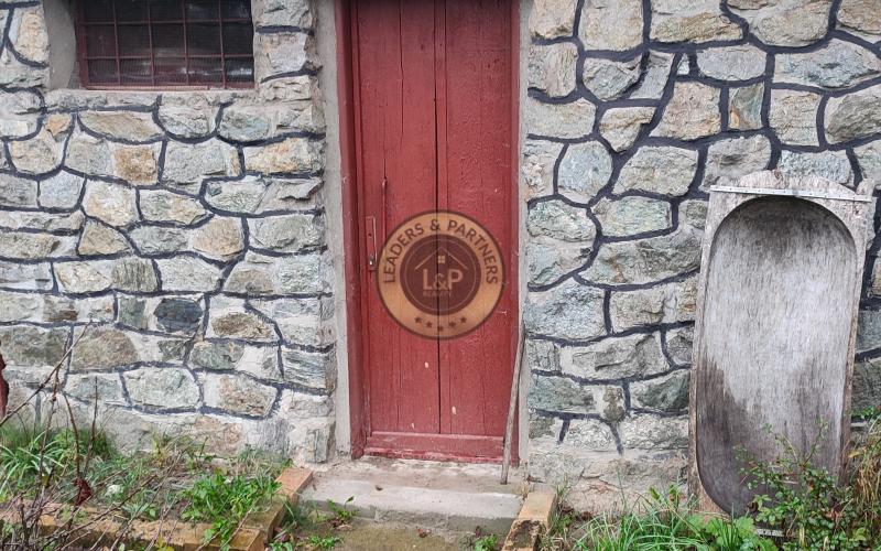 Murovaná chata ,Ke-Západ, ulica Československého odboja.