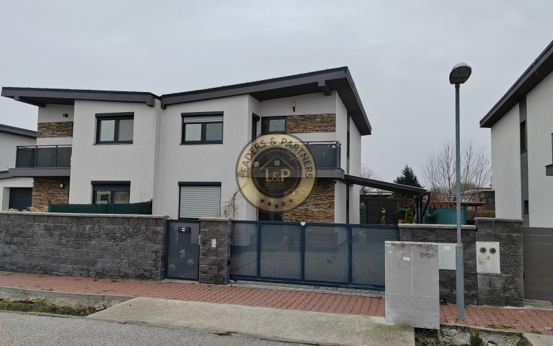 Pekný 5 izbový rodinný dom v Chorvátskom Grobe