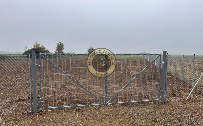 Pozemok na občiansku vybavenosť  Košice - Krásna, elektrina, oplotenie,