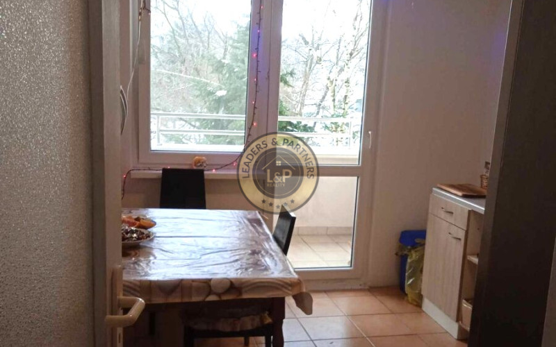 Predané -4-izbový byt po rekonštrukcii, Wurmova ulica, KVP.