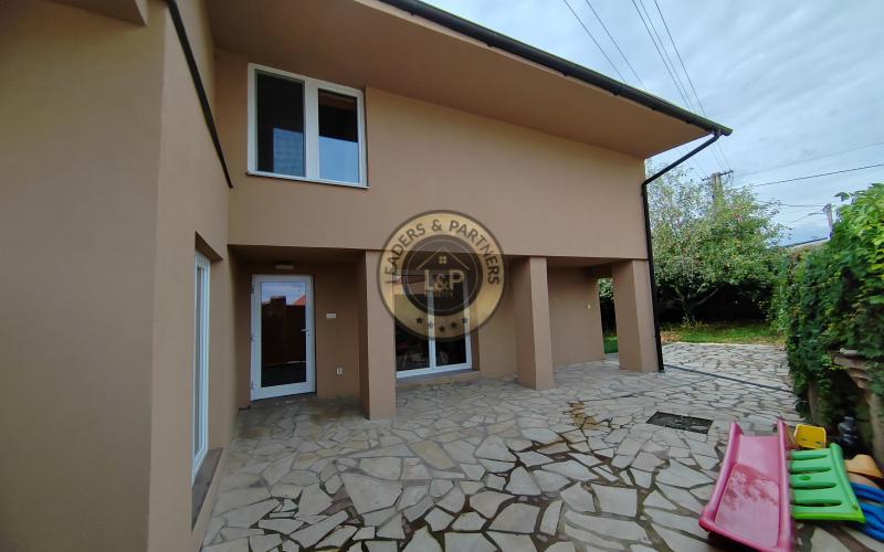 Rodinný dom na predaj-Hrnčiarovce nad Parnou - 4 izby, komplet rekonštrukcia