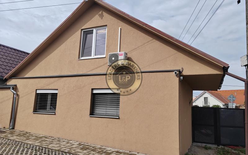 Rodinný dom na predaj-Hrnčiarovce nad Parnou - 4 izby, komplet rekonštrukcia