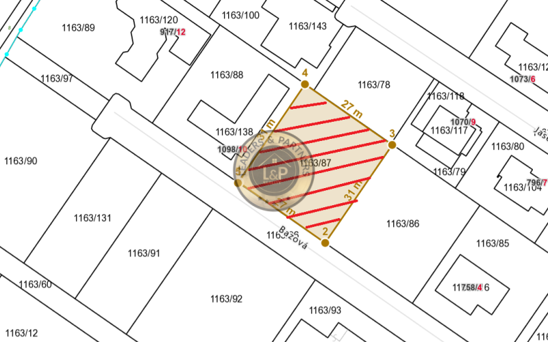 Stavebný pozemok Zálesie, 831m2, IS na pozemku