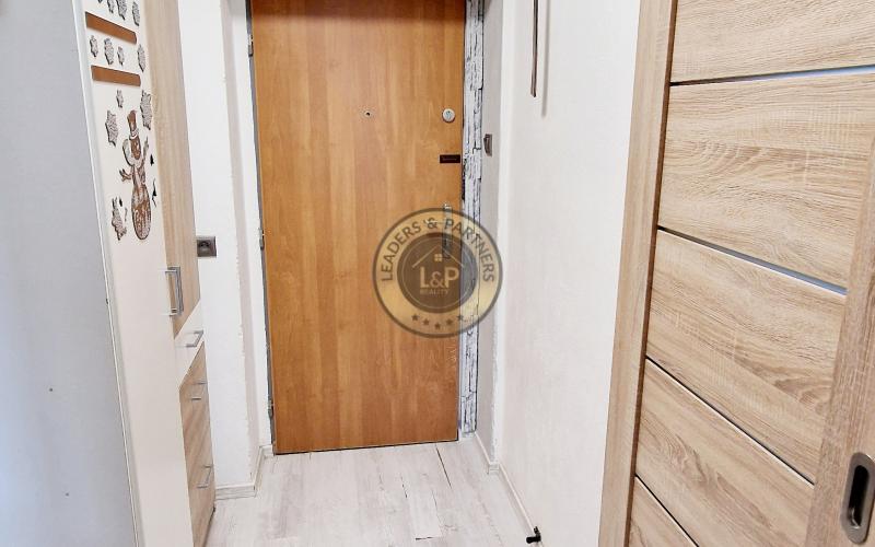 *NA PREDAJ* zrekonštruovaný 1,5 izbový byt Trenčianska/ Nové Mesto nad Váhom