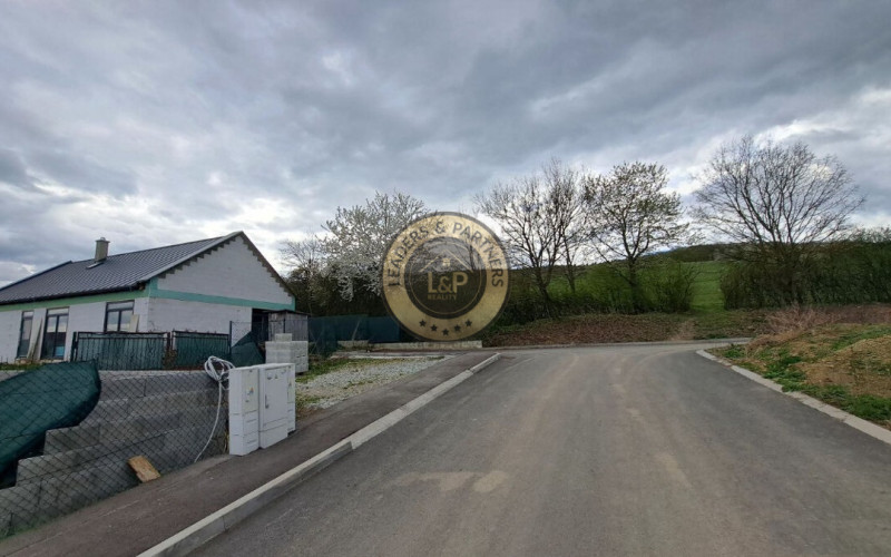 Rodinný dom Beniakovce, novostavba, oplotenie, el., voda,