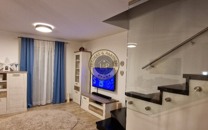 Pekný 5 izbový mezonet v trojdome v Rovinke na predaj