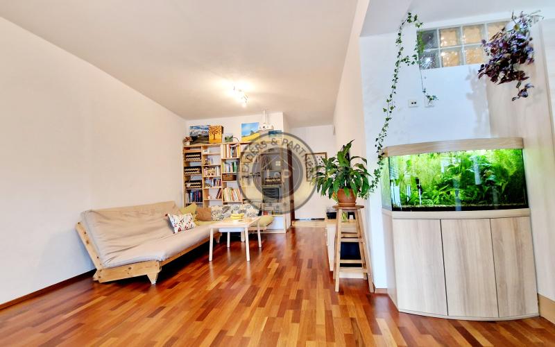 *Rezervované do 15.11.2024* Centrum Pezinka - nádherný presvetlený 3izbový byt