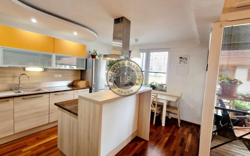 *Rezervované do 15.11.2024* Centrum Pezinka - nádherný presvetlený 3izbový byt