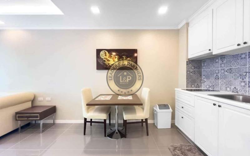 Thajsko-Pattaya-2 izbový byt na predaj-900 m od mora-Orient Resort & Spa