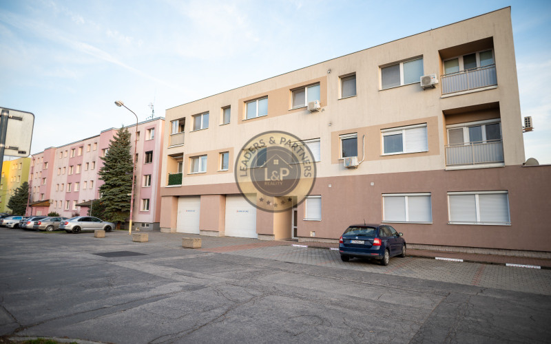 Na predaj veľký 3iz. byt s loggiou v Trnave